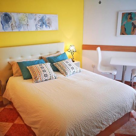 Studio Beso Del Mar Lejlighed Nerja Eksteriør billede