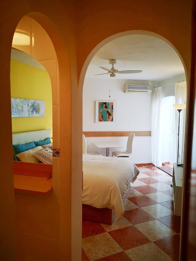 Studio Beso Del Mar Lejlighed Nerja Eksteriør billede
